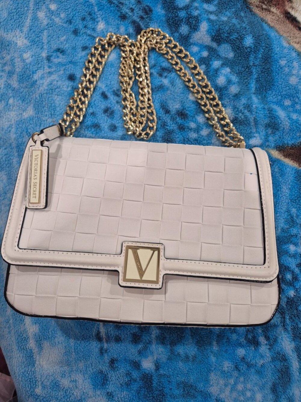 Bolso bandolera mediana de Victoria's Secret - Picture 6 of 15